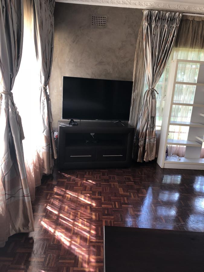 Khuvena Guesthouse Randburg Экстерьер фото